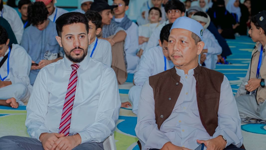 أكاديمية أثر تقيم فعالية “مع السَّفَرة لسرد القرآن الكريم” بمشاركة 300 قارئ وقارئة من أبناء الجالية اليمنية… 8 أكاديمية أثر تقيم فعالية “مع السَّفَرة لسرد القرآن الكريم” بمشاركة 300 قارئ وقارئة من أبناء الجالية اليمنية…